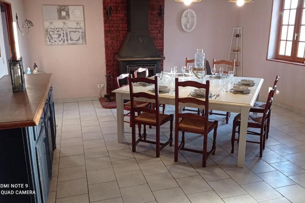 Maison De Ferme Au Calme Jusqu'A 10 Personnes Gannay-sur-Loire Extérieur photo